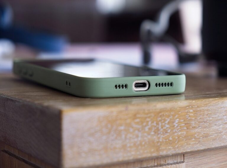 badass zoro wallpaper iphone